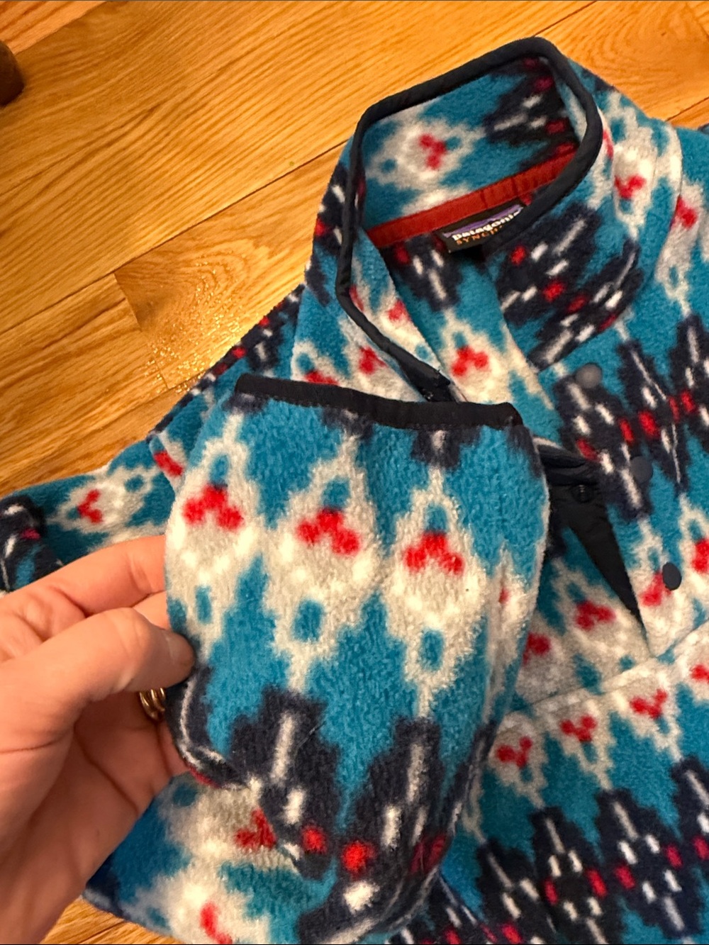 Patagonia Blue White Red Patterned Fleece Pullover gorpcore vintage xs outdoorsy - Picture 5 of 7